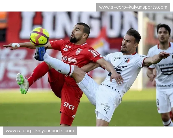 绿茵场上的权杖之争：里昂与雷恩，谁才是法甲真正的“搅局者”？